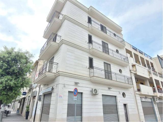 Palazzo / Stabile in vendita a Cerignola FG