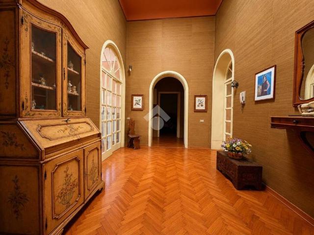 Palazzo / Stabile in vendita a Cerreto d'Esi AN