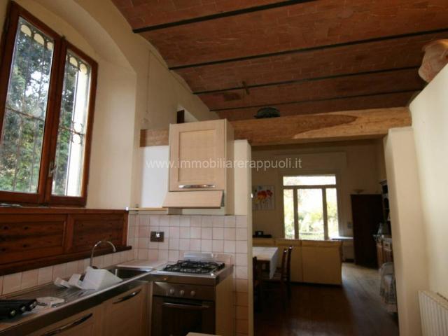 Palazzo / Stabile in vendita a Cetona SI
