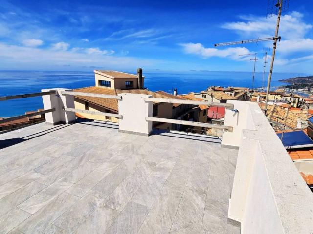Palazzo / Stabile in vendita a Cetraro CS
