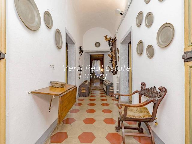 Palazzo / Stabile in vendita a Chiavenna SO