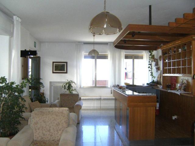 Palazzo / Stabile in vendita a Chianciano Terme SI
