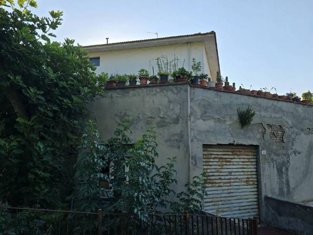 Palazzo / Stabile in vendita a Chieti CH