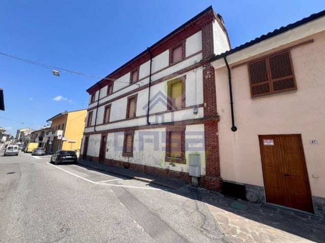 Palazzo / Stabile in vendita a Chignolo Po PV