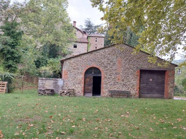 Palazzo / Stabile in vendita a Chitignano AR