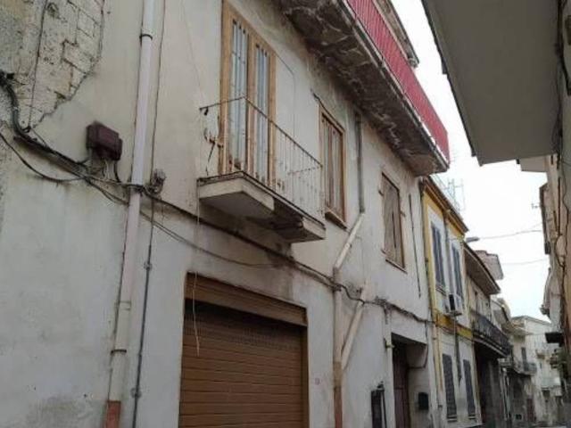 Palazzo / Stabile in vendita a Cimitile NA