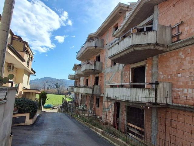 Palazzo / Stabile in vendita a Città Sant'Angelo PE