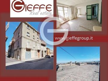 Palazzo / Stabile in vendita a Cittanova RC