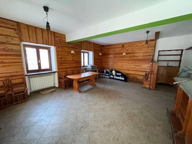 Palazzo / Stabile in vendita a Claviere TO