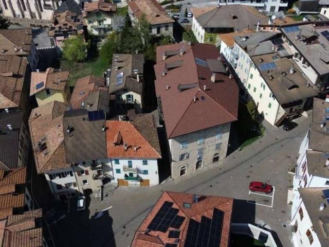 Palazzo / Stabile in vendita a Cles TN