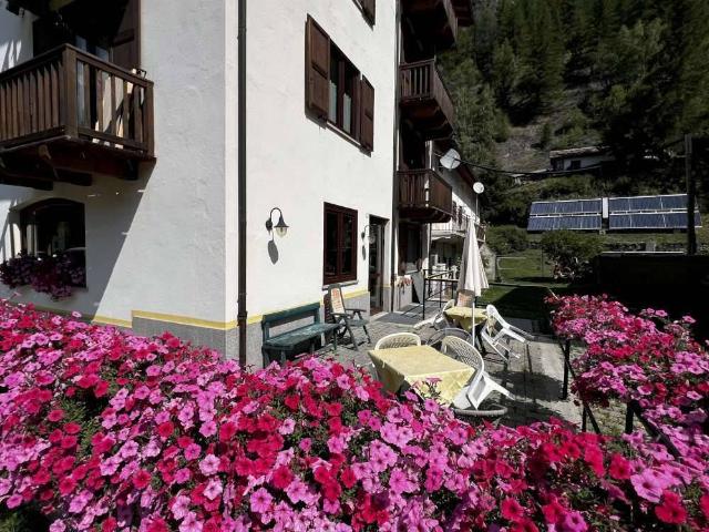 Palazzo / Stabile in vendita a Cogne AO