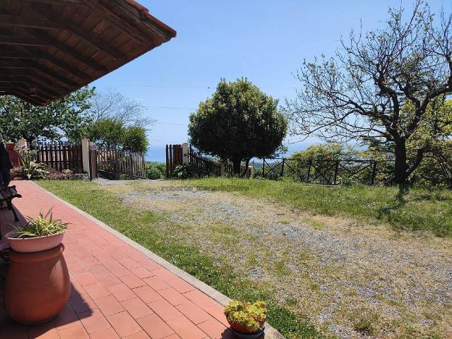 Palazzo / Stabile in vendita a Cogoleto GE