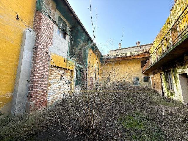 Palazzo / Stabile in vendita a Codogno LO