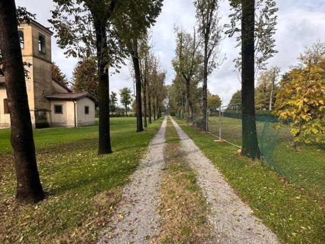 Palazzo / Stabile in vendita a Cologno al Serio BG