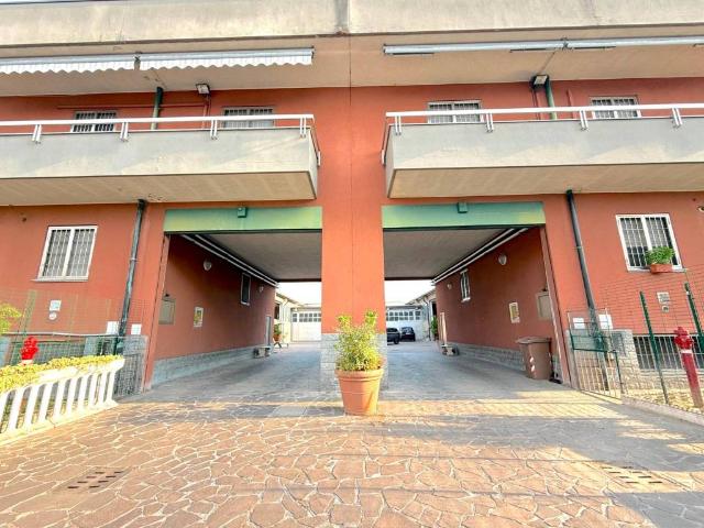 Palazzo / Stabile in vendita a Cologno Monzese MI