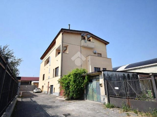 Palazzo / Stabile in vendita a Cologno Monzese MI