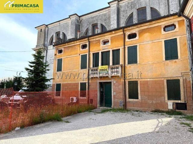 Palazzo / Stabile in vendita a Cologna Veneta VR