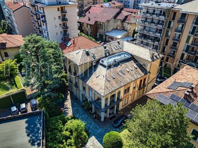 Palazzo / Stabile in vendita a Como CO