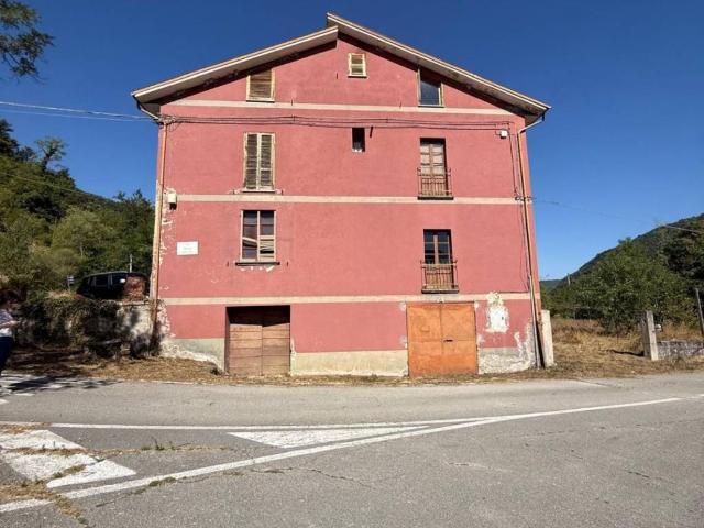 Palazzo / Stabile in vendita a Concerviano RI