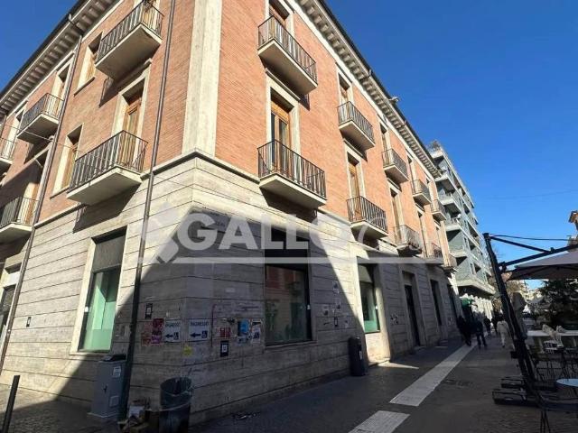 Palazzo / Stabile in vendita a Cosenza CS