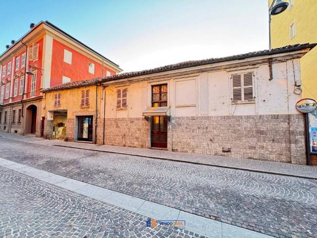 Palazzo / Stabile in vendita a Costigliole d'Asti AT
