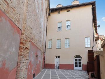 Palazzo / Stabile in vendita a Costigliole d'Asti AT