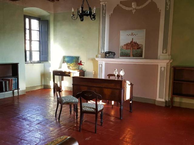 Palazzo / Stabile in vendita a Corciano PG