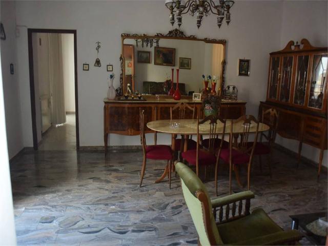 Palazzo / Stabile in vendita a Corigliano Rossano CS