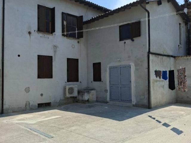 Palazzo / Stabile in vendita a Correggio RE
