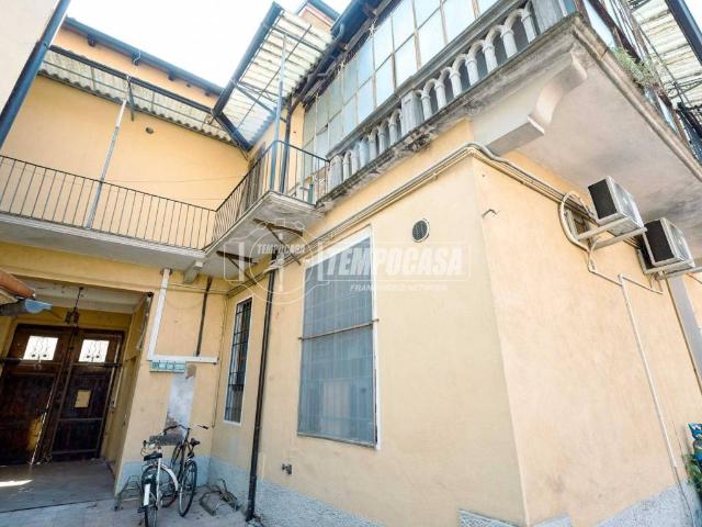 Palazzo / Stabile in vendita a Cremona CR