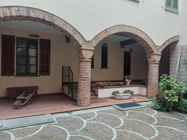 Palazzo / Stabile in vendita a Cremona CR