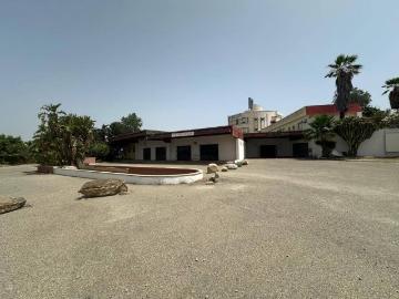 Palazzo / Stabile in vendita a Crotone KR