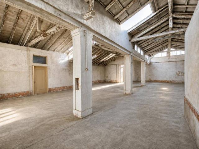 Palazzo / Stabile in vendita a Dueville VI