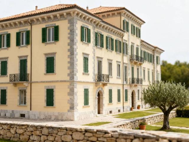 Palazzo / Stabile in vendita a Duino Aurisina TS