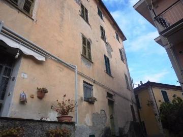 Palazzo / Stabile in vendita a Deiva Marina SP