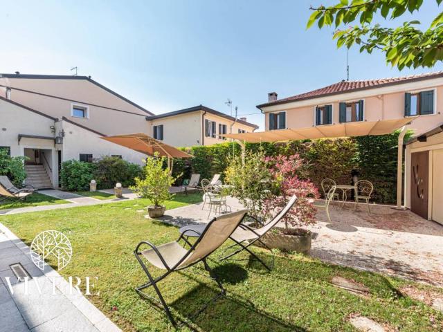 Palazzo / Stabile in vendita a Dolo VE