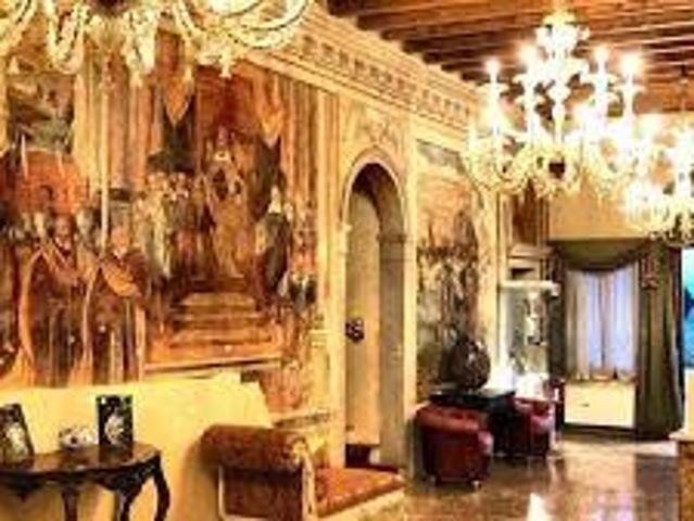 Palazzo / Stabile in vendita a Dolo VE