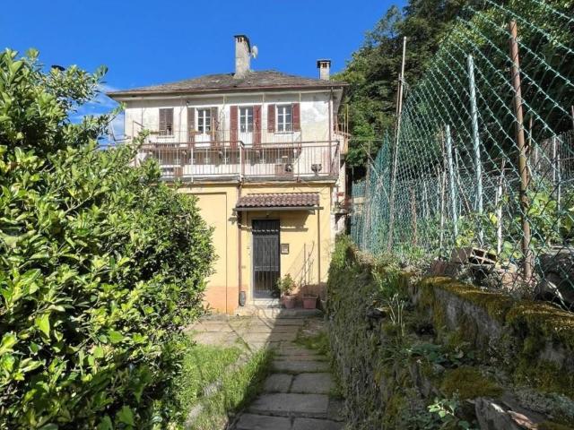 Palazzo / Stabile in vendita a Domodossola VB