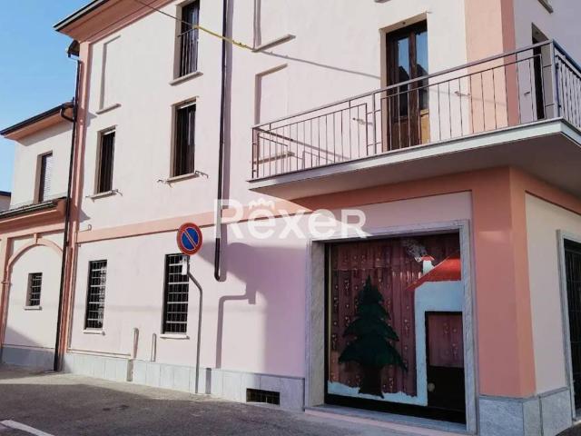 Palazzo / Stabile in vendita a Dorno PV