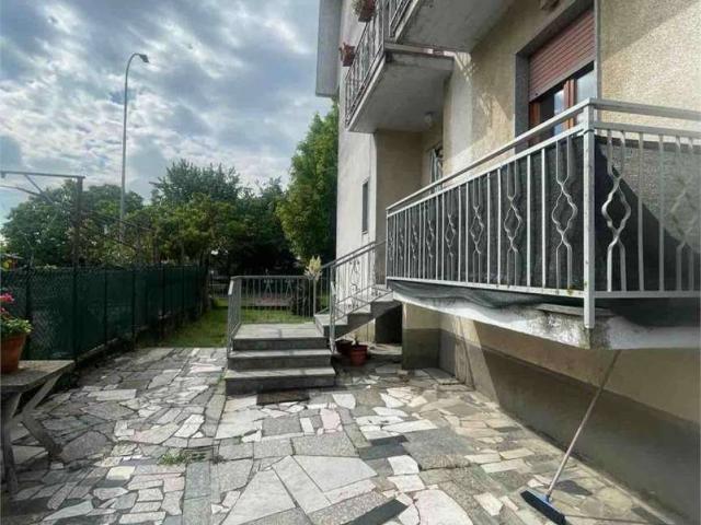 Palazzo / Stabile in vendita a Dorno PV