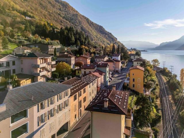 Palazzo / Stabile in vendita a Dorio LC