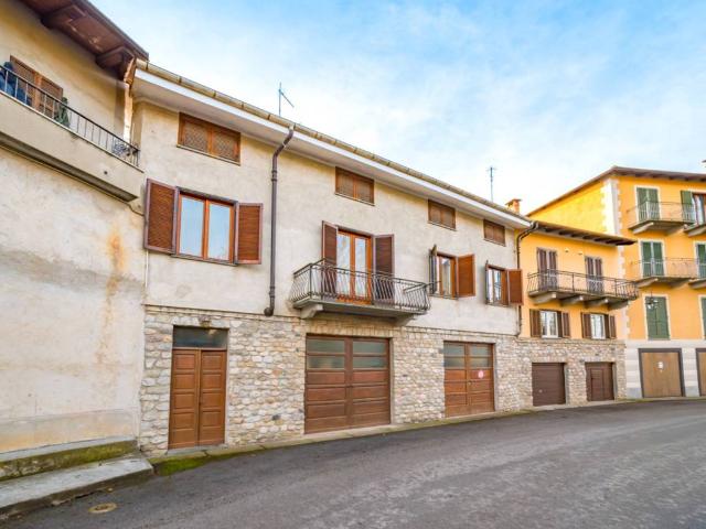 Palazzo / Stabile in vendita a Dronero CN
