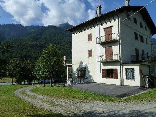 Palazzo / Stabile in vendita a Druogno VB