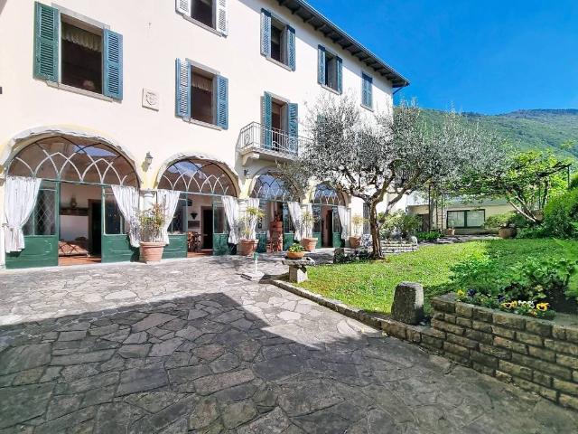 Palazzo / Stabile in vendita a Endine Gaiano BG