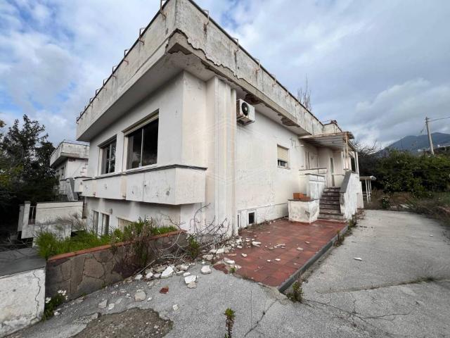 Palazzo / Stabile in vendita a Ercolano NA