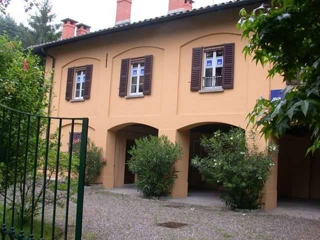 Palazzo / Stabile in vendita a Erba CO