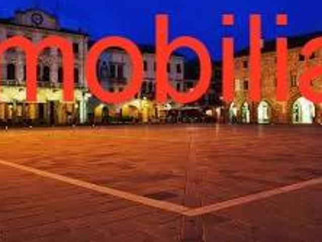 Palazzo / Stabile in vendita a Este PD