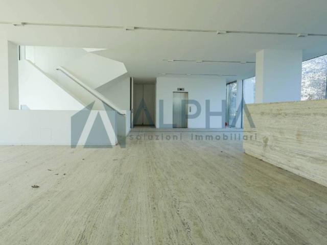 Palazzo / Stabile in vendita a Faenza RA
