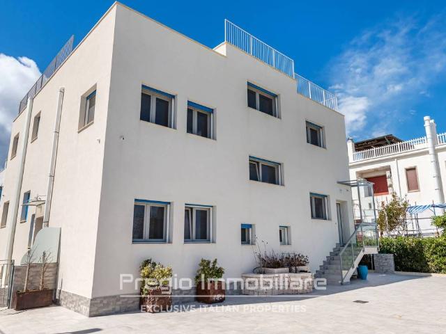 Palazzo / Stabile in vendita a Fasano BR