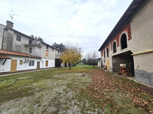 Palazzo / Stabile in vendita a Farra d'Isonzo GO
